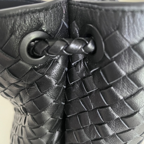 Black Genuine leather Woven Satchel Bag - Picture 11 of 13